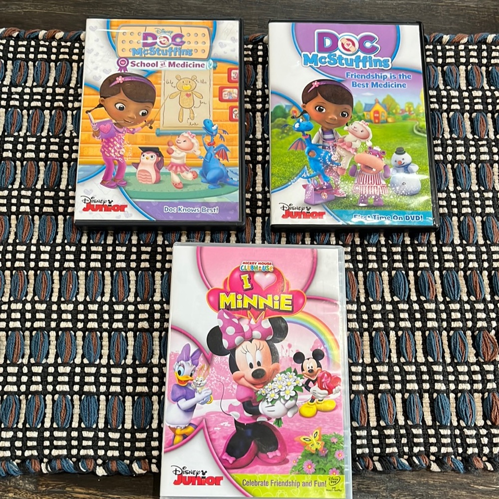 🌟SALE!  3 for $14!!🌟 2 Doc McStuffins and I Love Minnie Disney Jr. DVDs